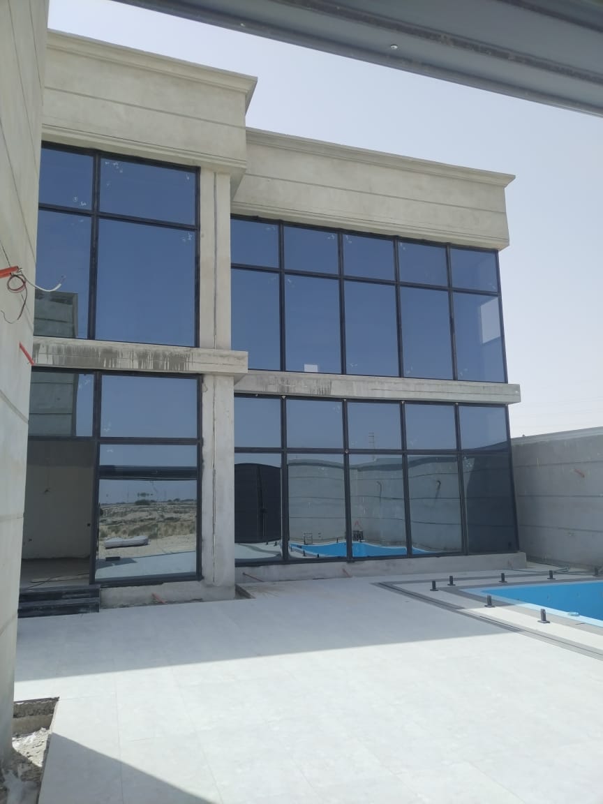 واجهات وأبواب زجاج سيكوريت مودرن